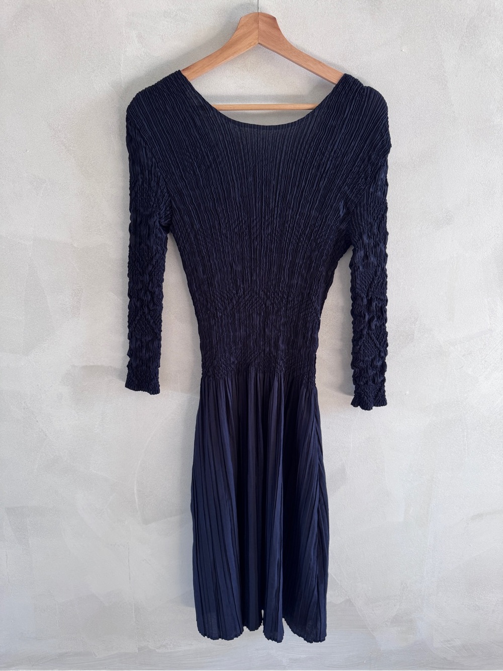 Adolfo Dominguez - Navy Long-Sleeve Pleated Midi Dress (US Size 4/6)